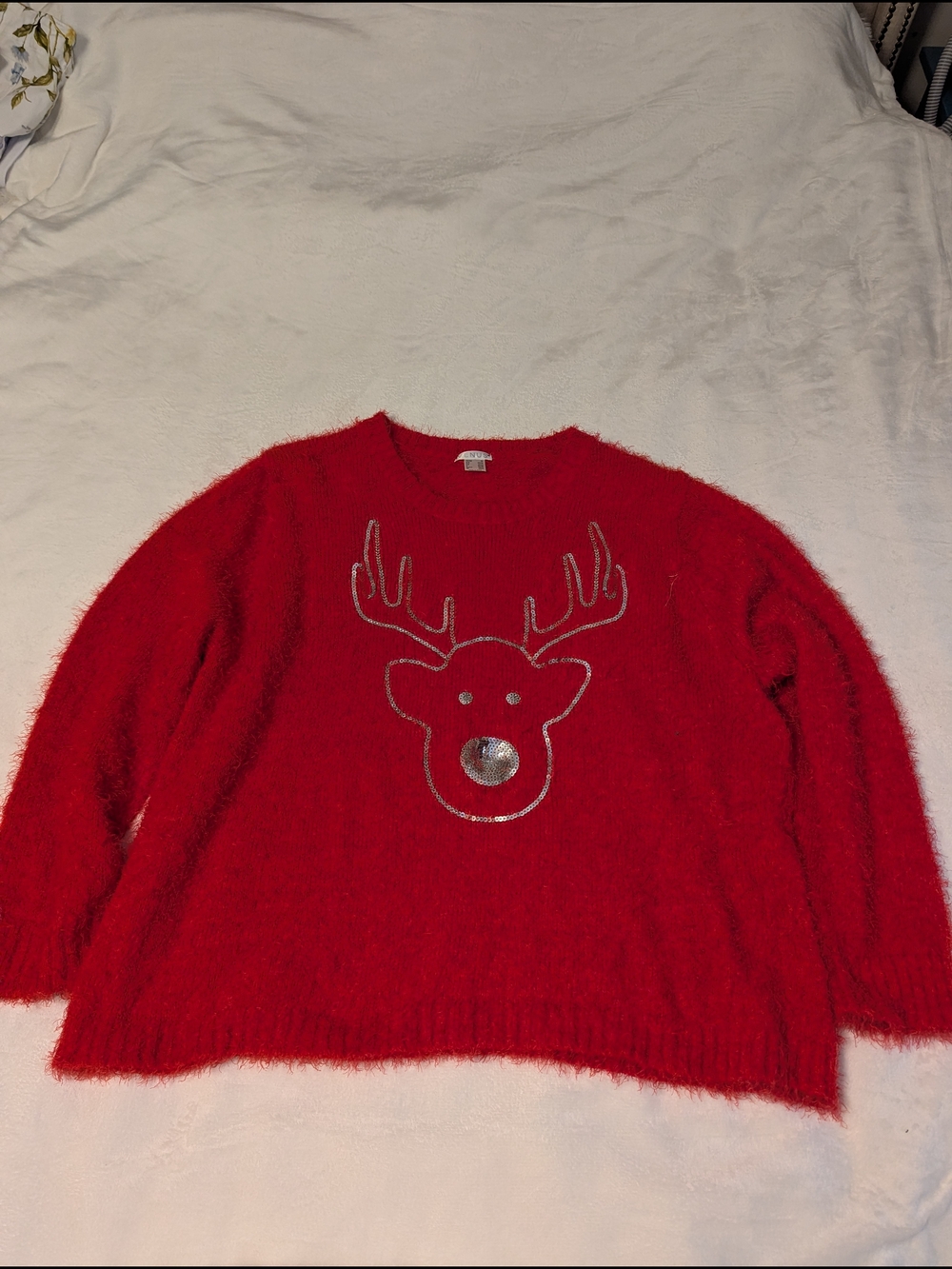 VENUS Red Fuzzy Reindeer Crewneck Sweater